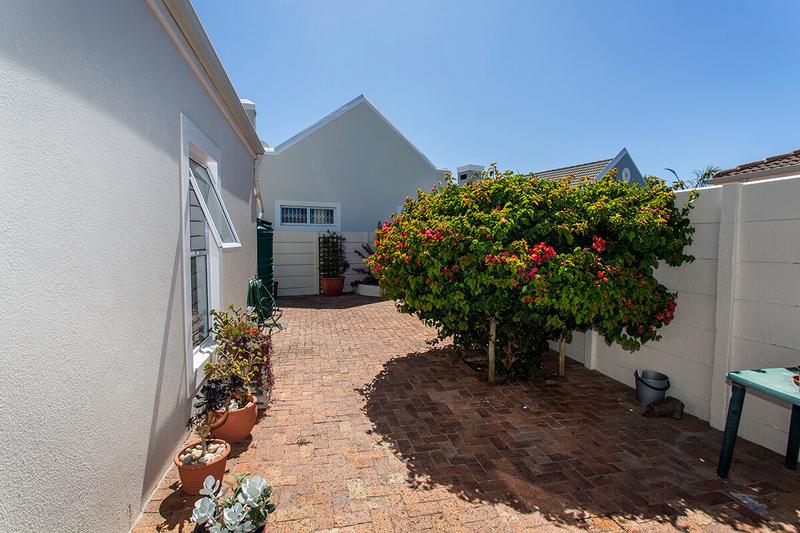 3 Bedroom Property for Sale in Sunningdale Western Cape